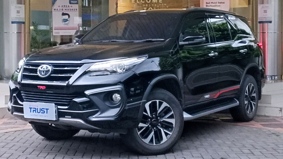 TOYOTA FORTUNER FORTUNER 2.4 VRZ TRD AT DIESEL (NEW) AT 2019